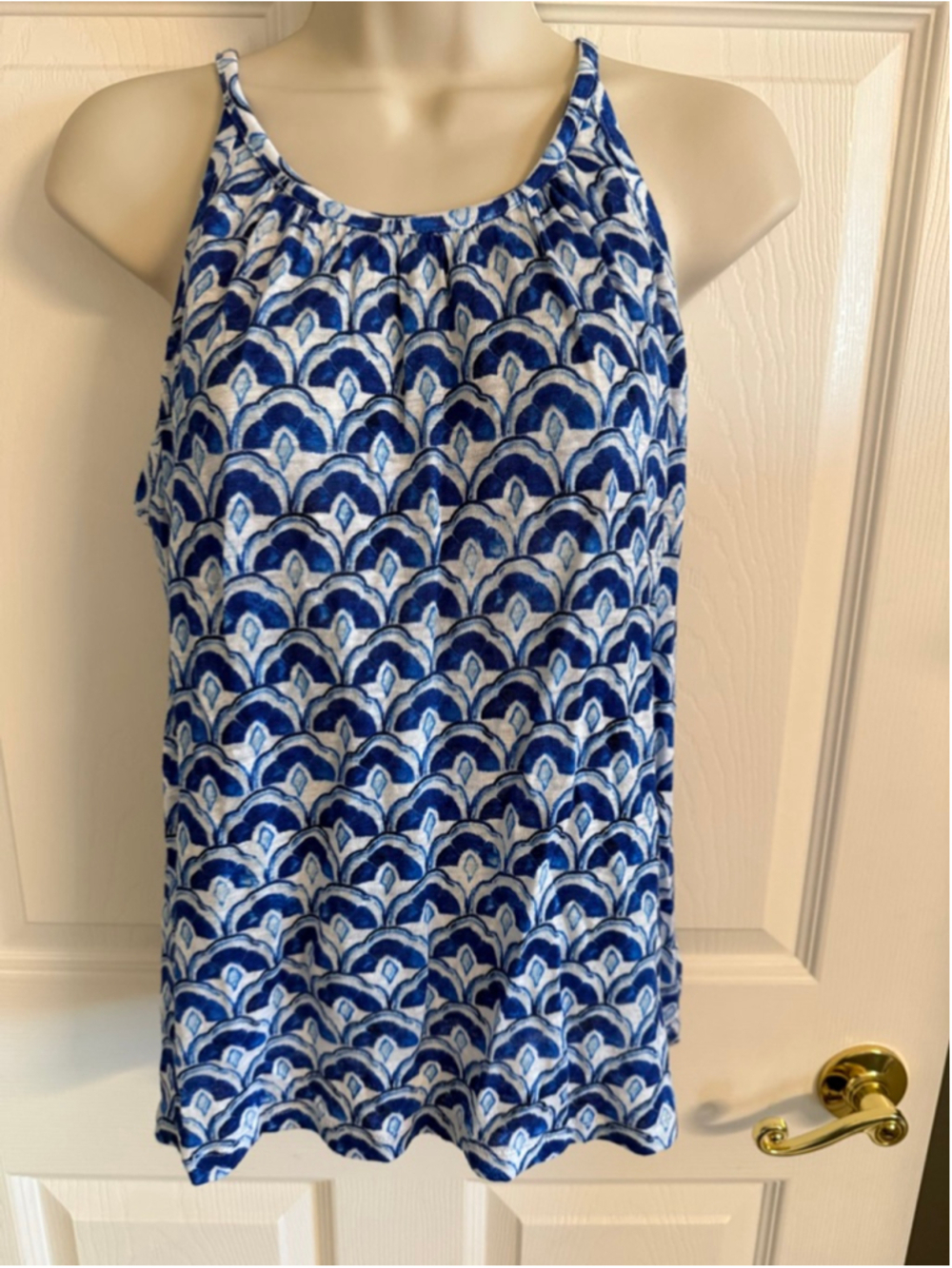 Sigrid Olsen women's blue and white scallop print linen top size M